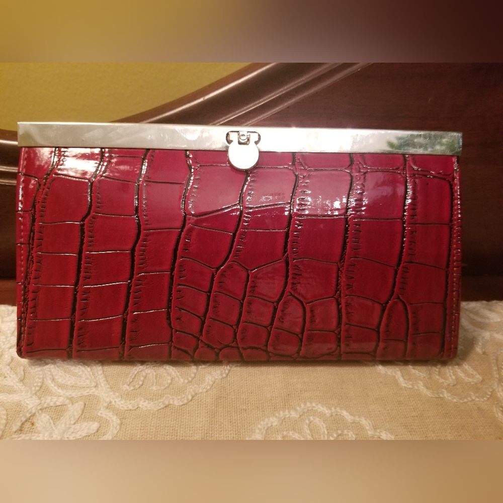 Woman's Long Fashion Wallet Burgundy Red